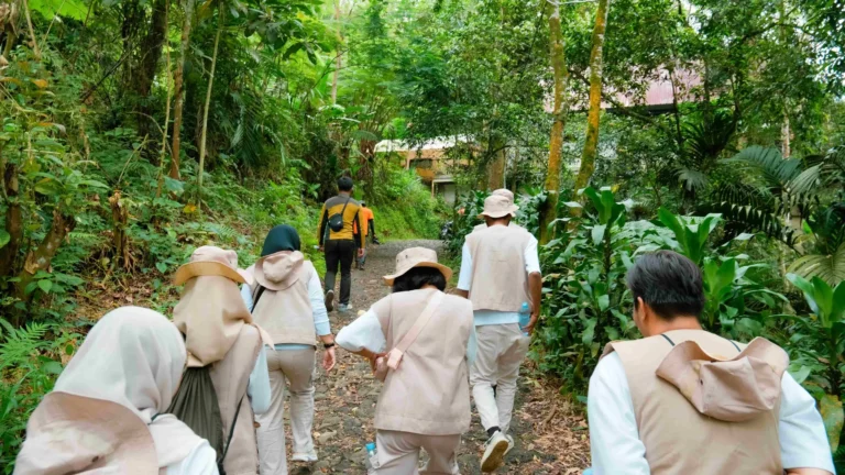 Trekking20Purba201 (1)